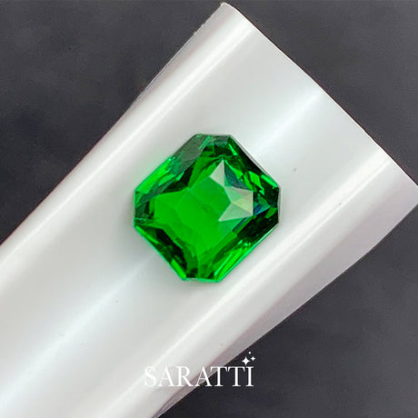 Natural Tsavorite 1.11ct Octagonal Brilliant Cut Close Up | SARATTI