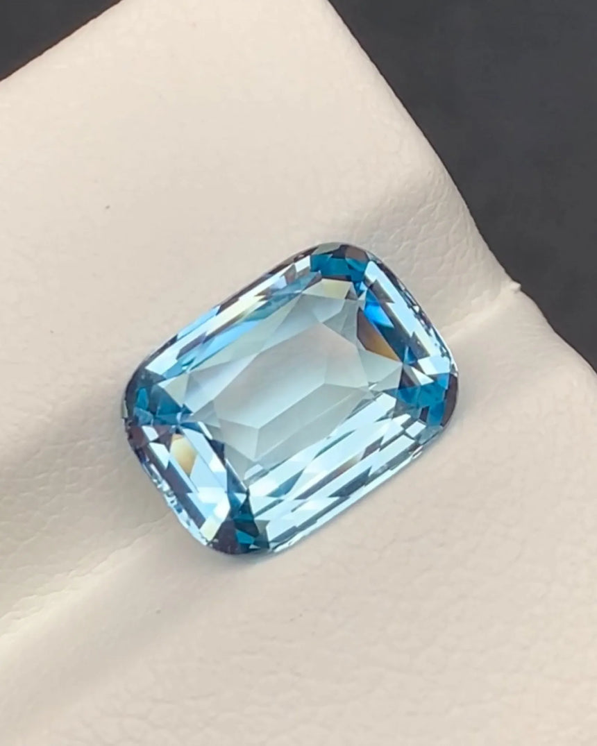 Natural Vivid Blue Santa Maria Aquamarine cushion alternate view | SARATTI