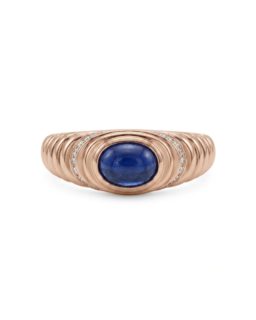 Natural blue sapphire ring with smooth oval cabochon and diamonds in 18K rose gold | SARATTI