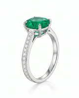 Natural emerald diamond band ring in platinum | SARATTI
