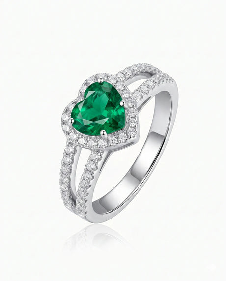 Natural emerald diamond halo ring in 18K white gold | SARATTI
