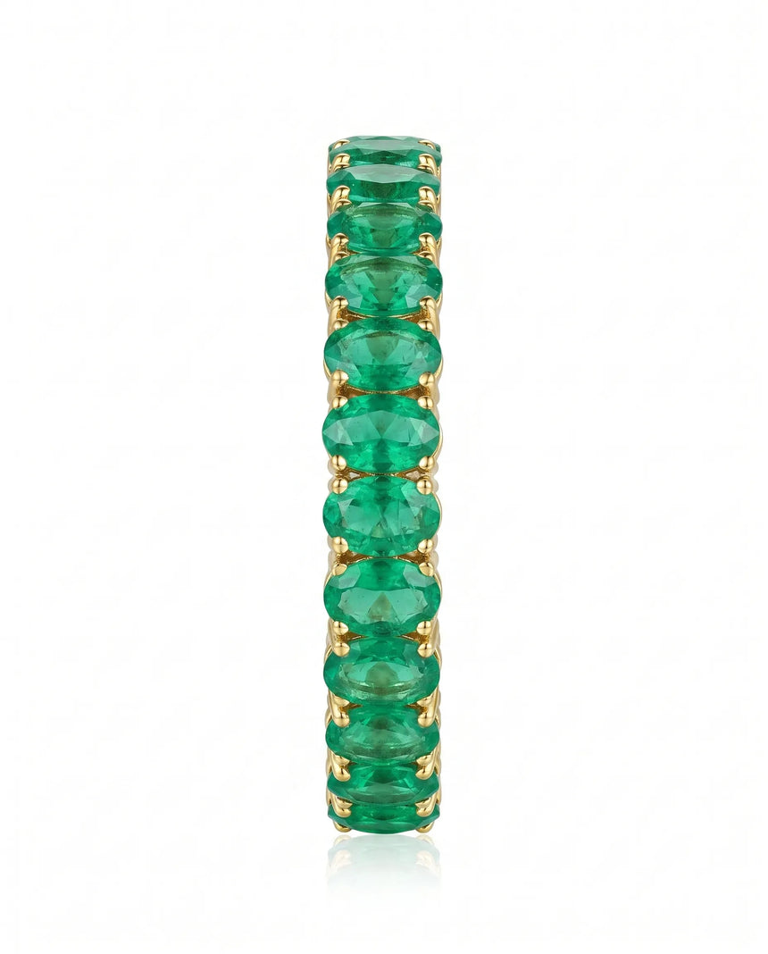 Natural emerald full band ring in 18K yellow gold | SARATTI
