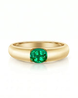 Natural emerald polished band ring in 18K yellow gold | SARATTI
