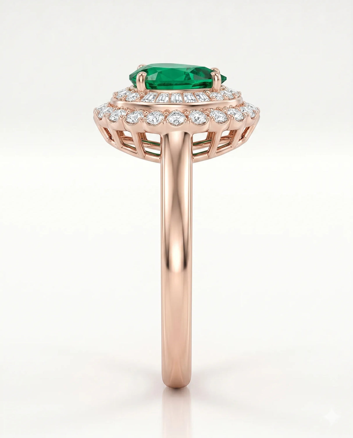 Natural emerald statement ring in 18K rose gold | SARATTI
