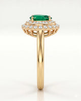 Natural emerald statement ring in 18K yellow gold | SARATTI

