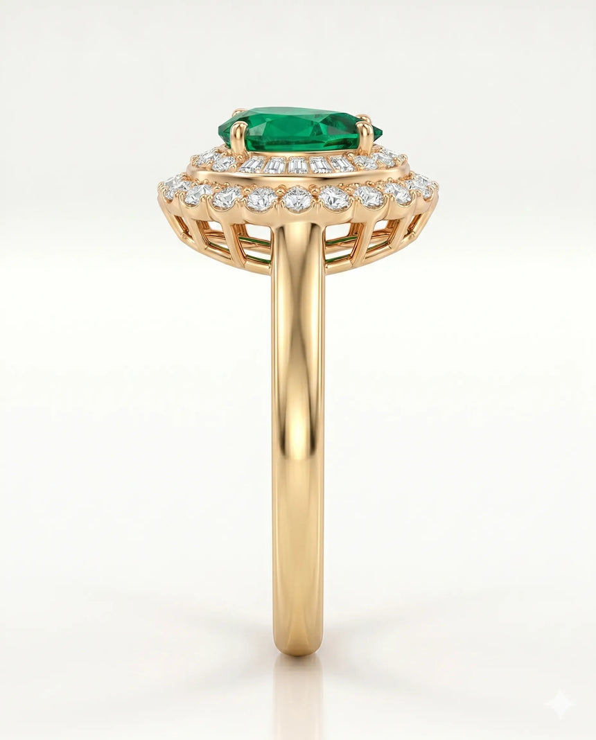 Natural emerald statement ring in 18K yellow gold | SARATTI
