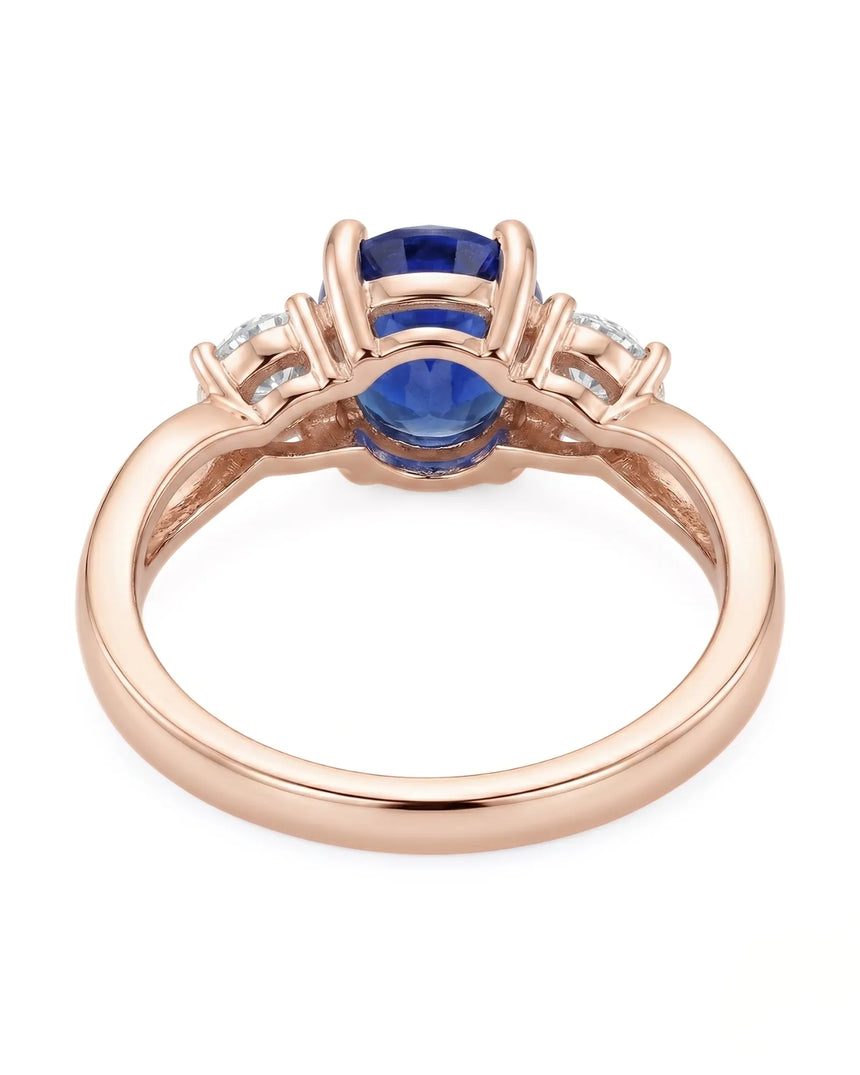 Natural oval sapphire ring with two round diamond accents in 18K rose gold | SARATTI