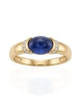 Natural royal blue sapphire ring with round diamond details in 18K yellow gold | SARATTI