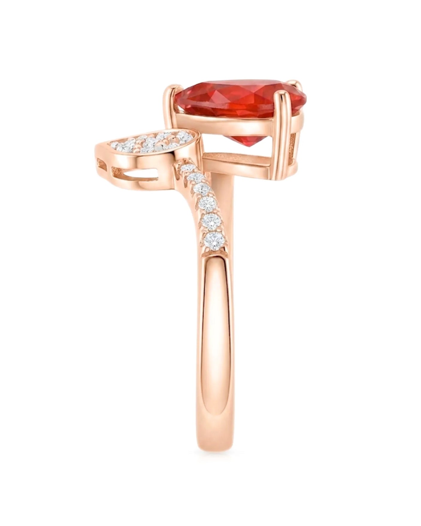 Natural ruby and pear diamond toi et moi ring in 18K Rose Gold | SARATTI