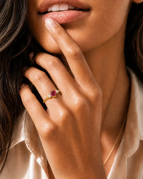Natural ruby heart ring with round brilliant diamond accents in 18K Yellow Gold - SARATTI