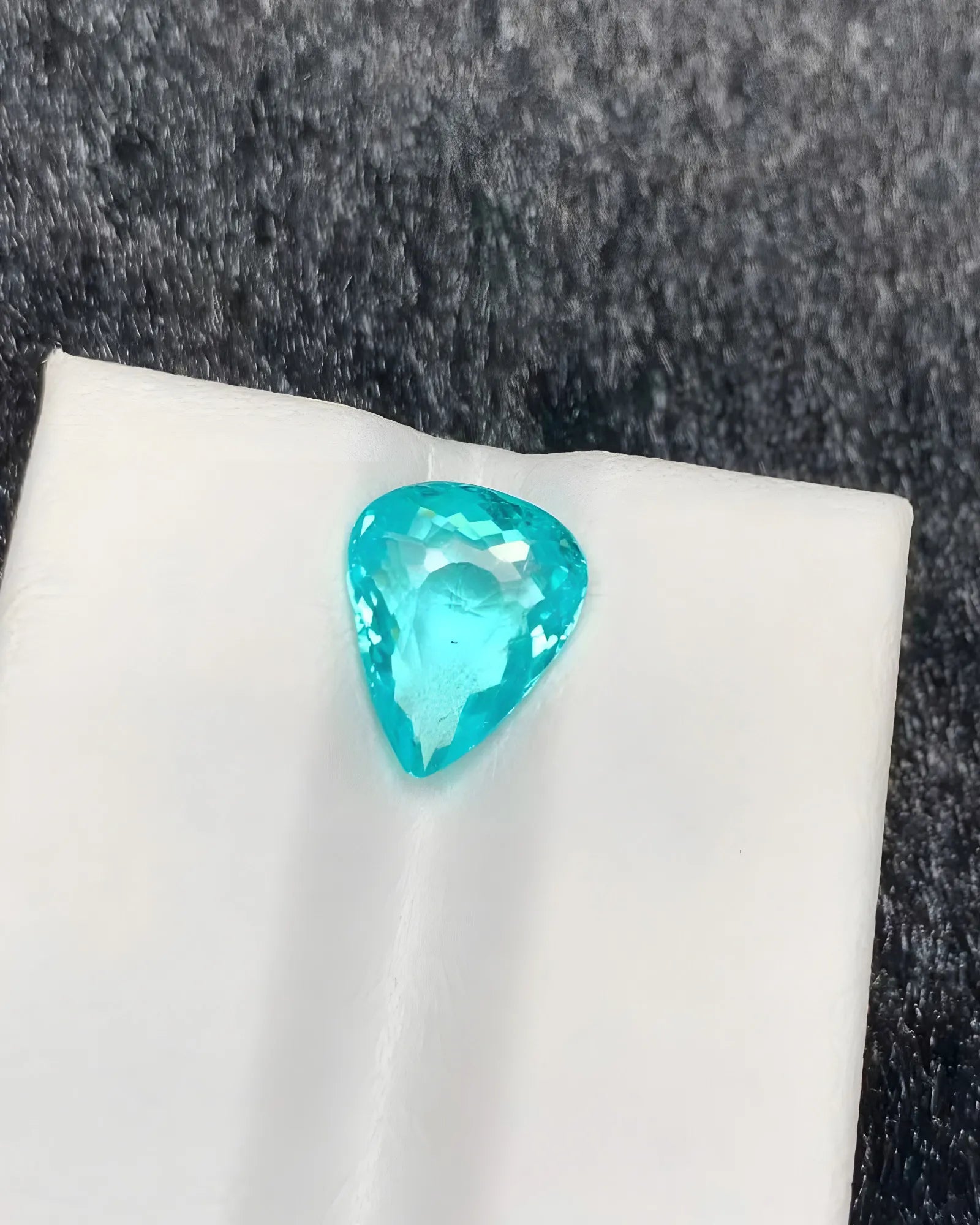 Neon blue Paraiba tourmaline 2.28ct gemstone | SARATTI