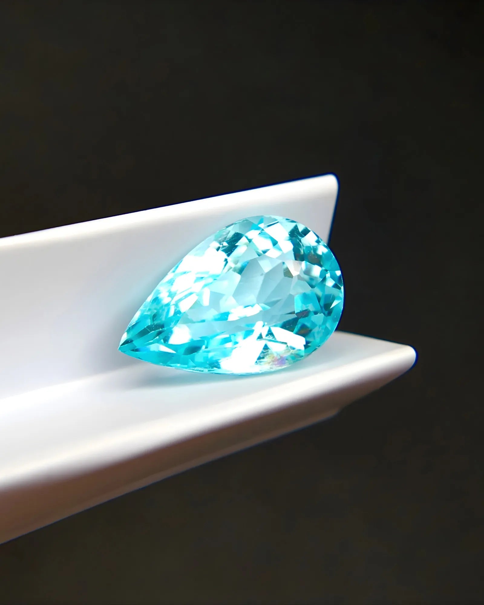 Neon blue Paraiba tourmaline 3.34ct gemstone | SARATTI