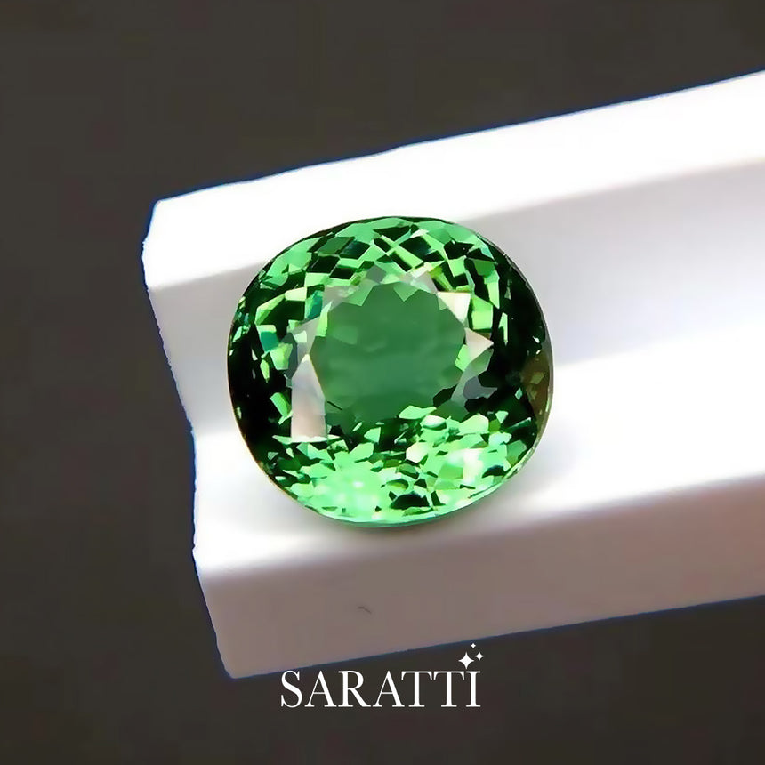 Neon green Paraiba tourmaline 1.61 carat | SARATTI
