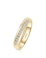 Oblong channel-set diamond eternity wedding band with continuous geometric brilliance in rich 18K yellow gold | SARATTI