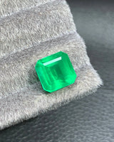 Octagonal Natural Emerald showing clipped corners and near square proportions - SARATTI