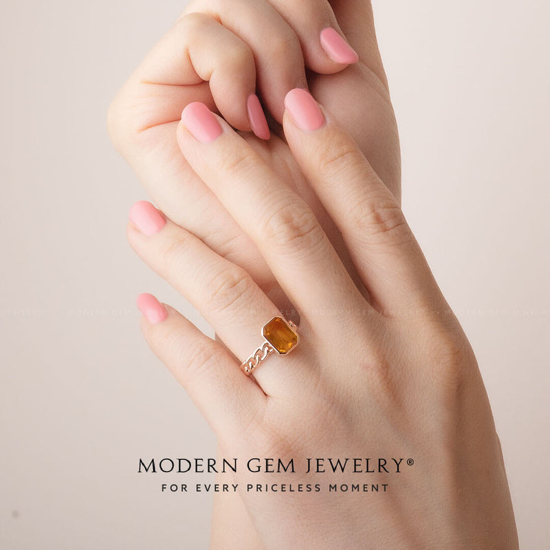 Rose Gold Cuban Chain Inspired Shank Design Ring on Model’s Finger- Sapphire Engagement Ring Settings and Styles for 2023 – Saratti