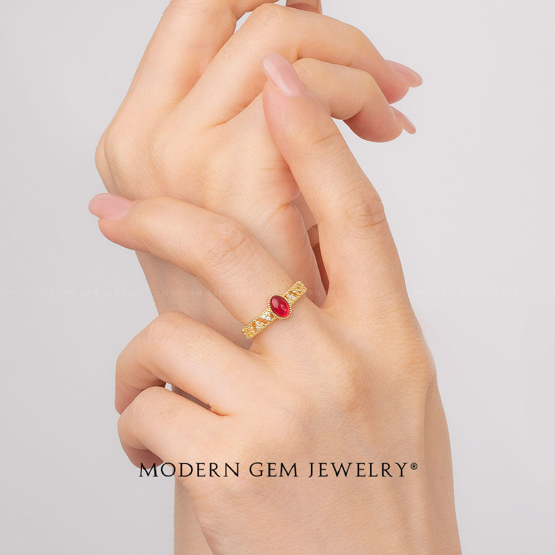 Ruby and Diamond Ring | Modern Gem Jewelry | Saratti