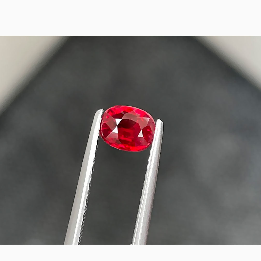 1.02 carats Vivid Red Unheated Natural Ruby Gem | GRS Certified | Saratti Jewelry