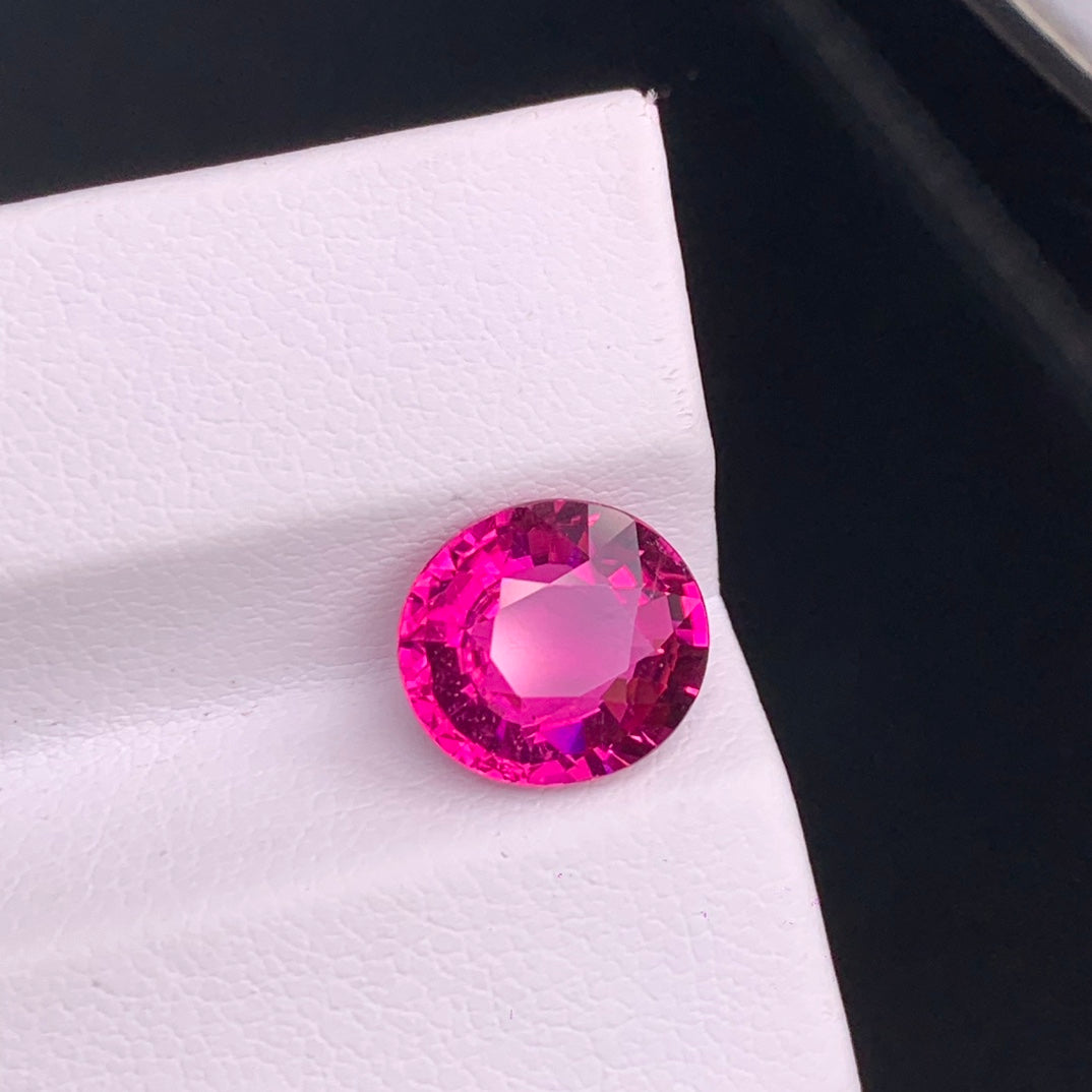 3.38 carats Natural Rubellite Tourmaline Gemstone | Oval – 9.6 × 8.1 × 5.4 mm