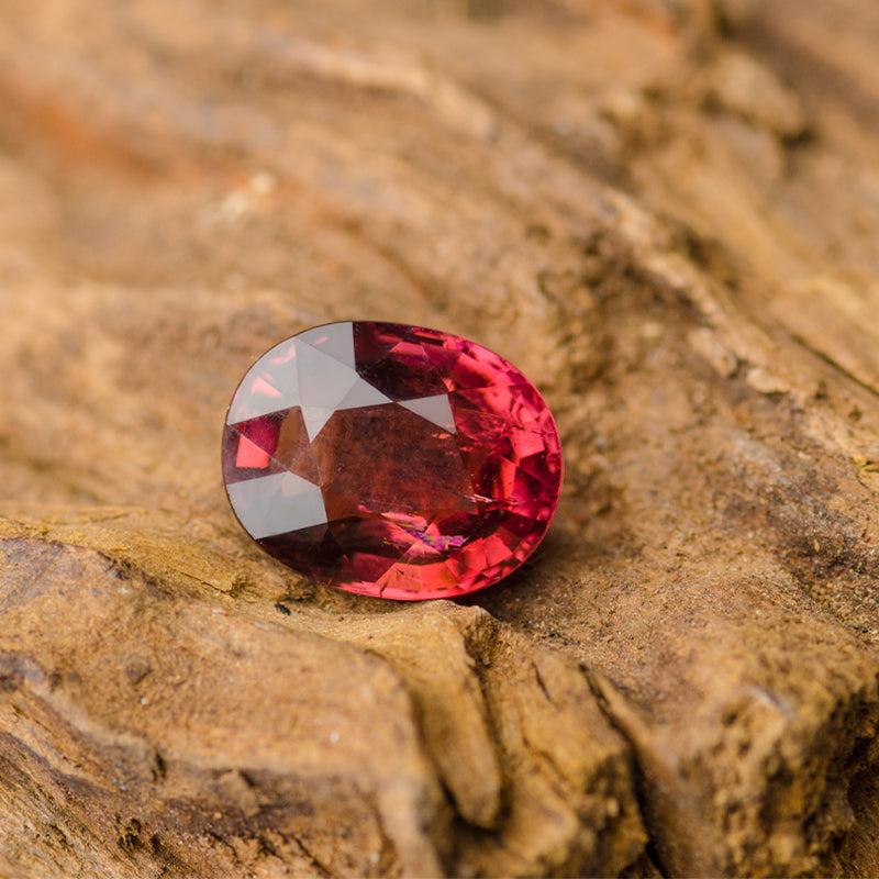 Oval Cut Red Natural Rubellite Tourmaline Gem | Saratti