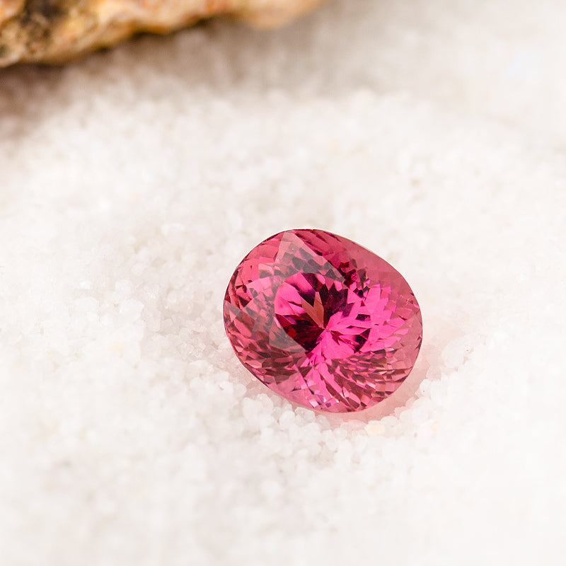 Oval Red Rubellite Tourmaline Gem | Saratti