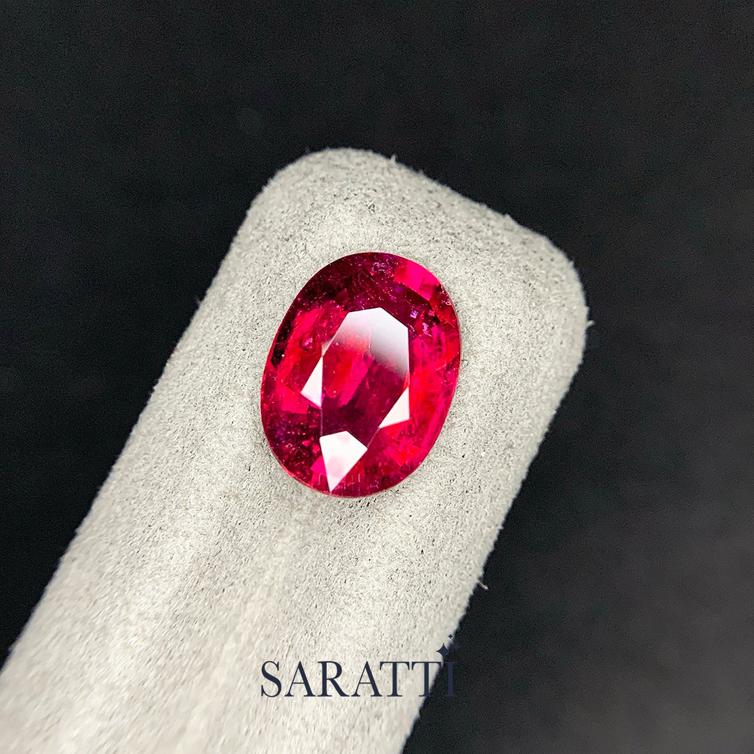 Oval Rubellite Tourmaline 5.33 Carat Pinkish Red | SARATTI  
