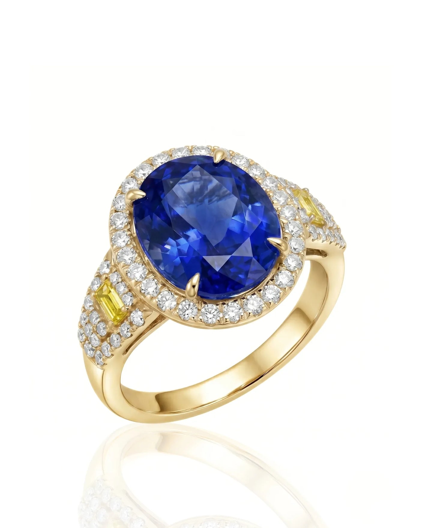 Oval blue sapphire and diamond heirloom ring with yellow accents in 18K yellow gold | SARATTI