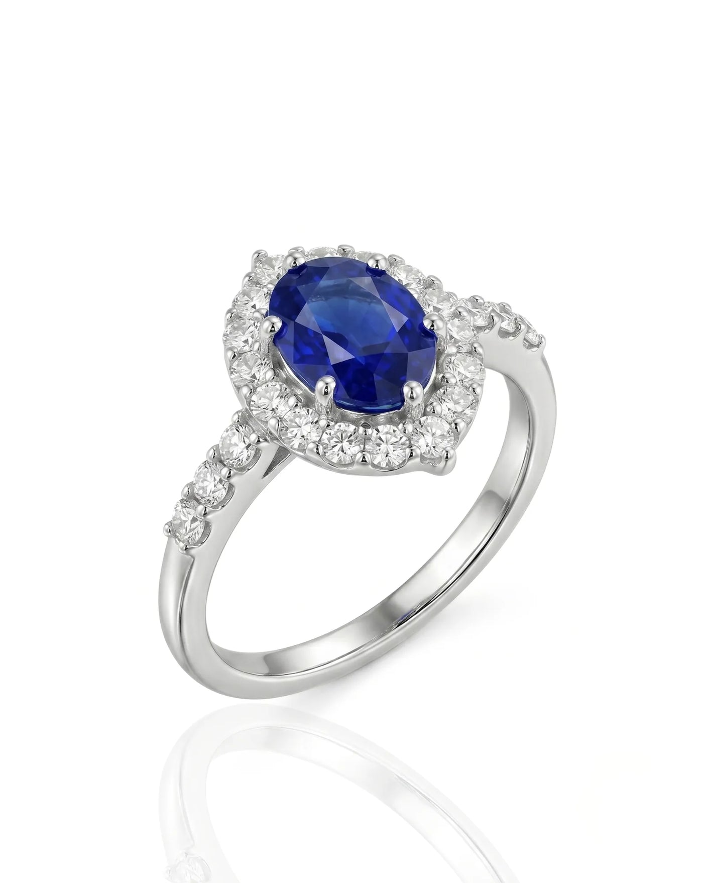 Oval blue sapphire halo ring with natural diamonds in polished platinum | SARATTI