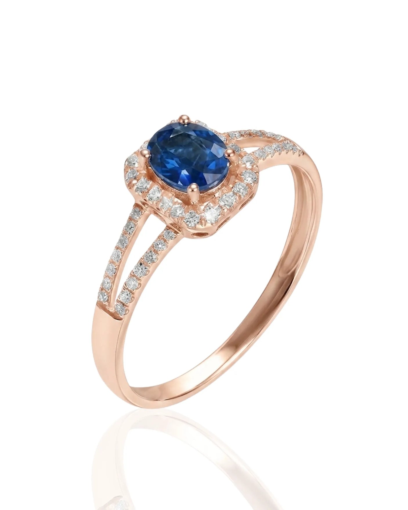 Oval blue sapphire ring with diamond halo and split shank in 18K rose gold | SARATTI