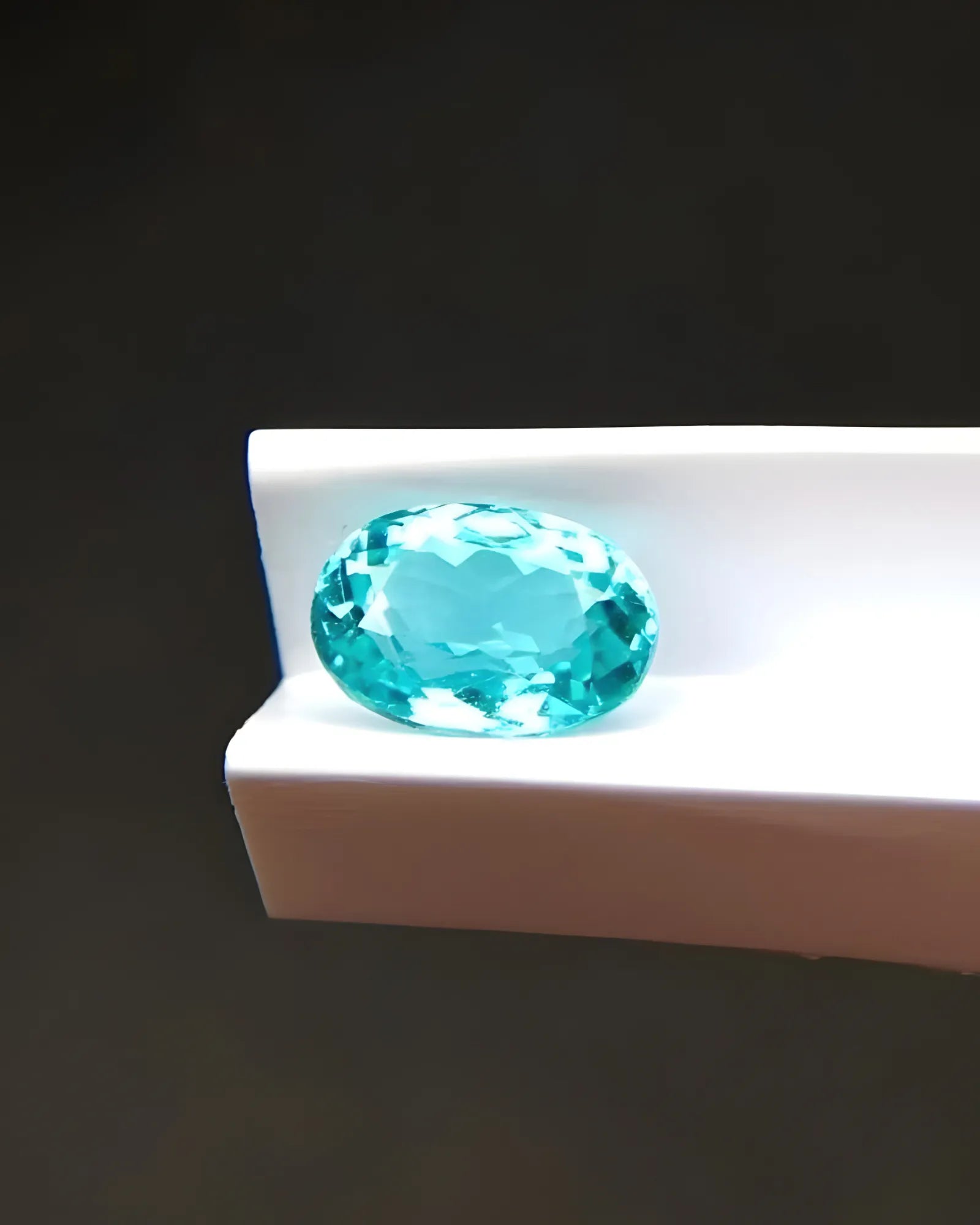 Oval cut natural Paraiba tourmaline loose stone | SARATTI