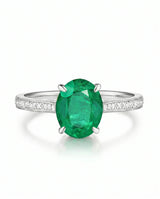 Oval emerald ring with diamond accents in 18K white gold | SARATTI