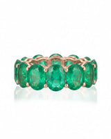 Oval natural emerald eternity ring in 18K Rose Gold | SARATTI
