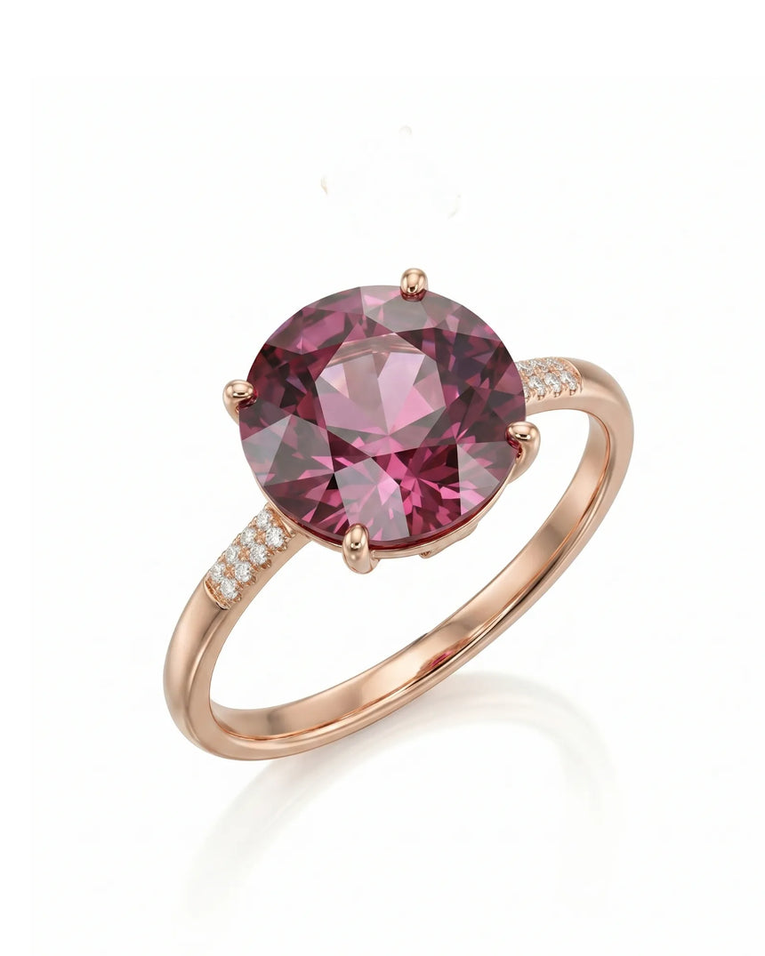 Oval pink tourmaline ring with diamond shoulders in 18K rose gold | SARATTI