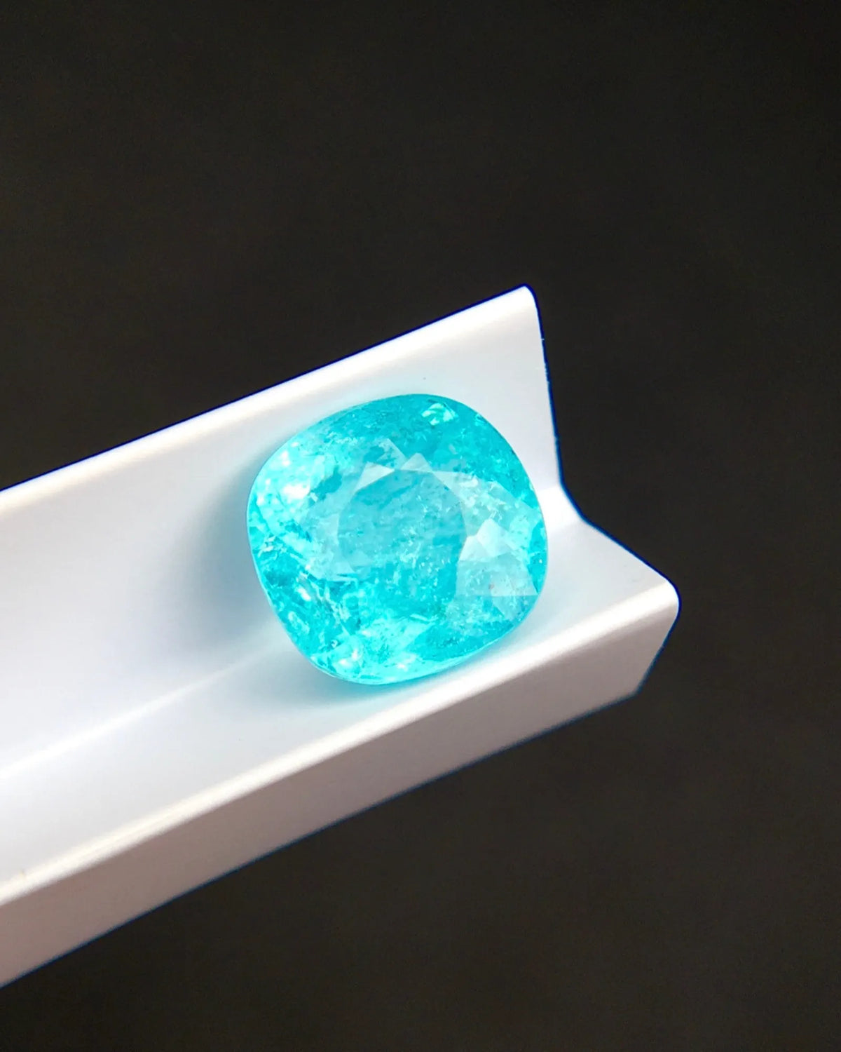 Paraiba-Type Tourmaline cushion with broad softly squared outline | SARATTI