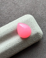 Pear-shaped Natural Pink Opal with soft pink bodycolour | SARATTI