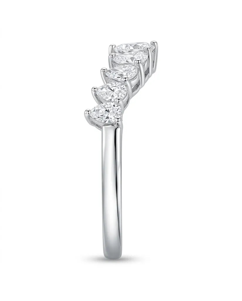 Pear-shaped diamond wedding band with brilliant gemstones arranged across an elegant curved platinum setting | SARATTI
