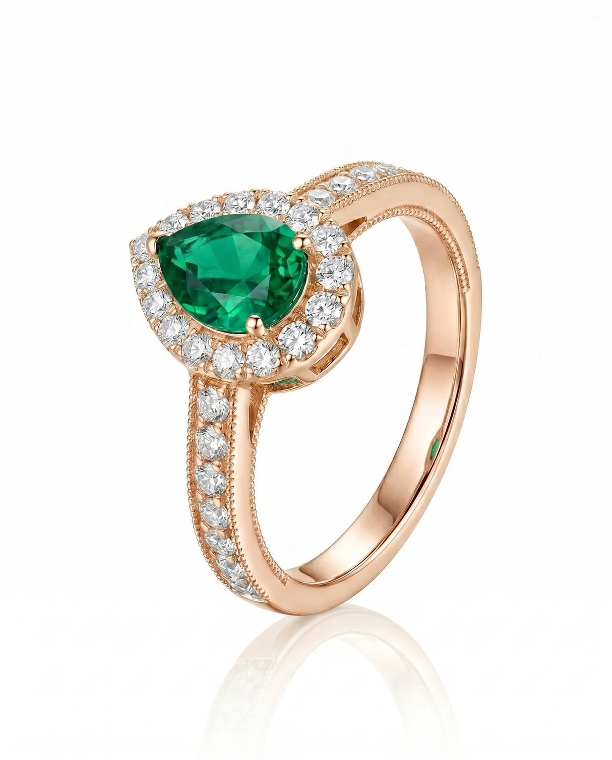 Pear emerald cocktail ring with diamonds in 18K rose gold | SARATTI
