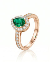 Pear emerald cocktail ring with diamonds in 18K rose gold | SARATTI

