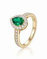 Pear emerald cocktail ring with diamonds in 18K yellow gold | SARATTI
