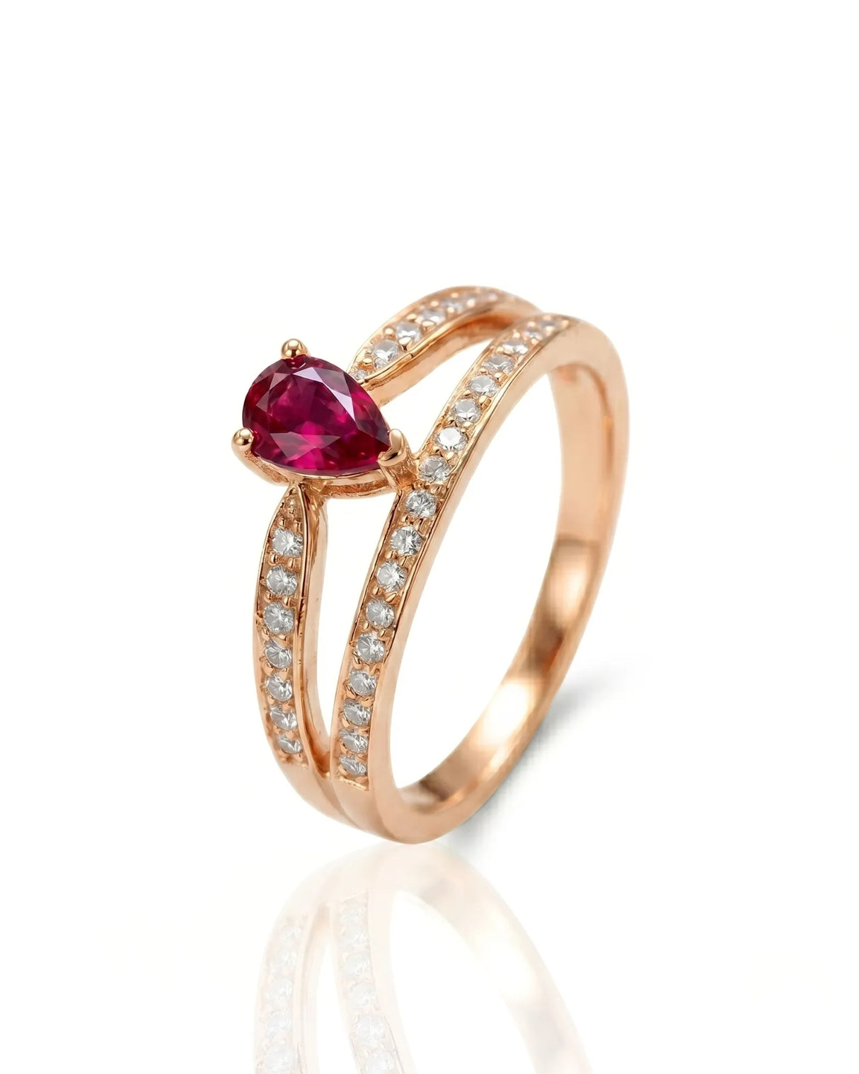 Pear ruby ring with diamond pavé split shank in 18K rose gold | SARATTI