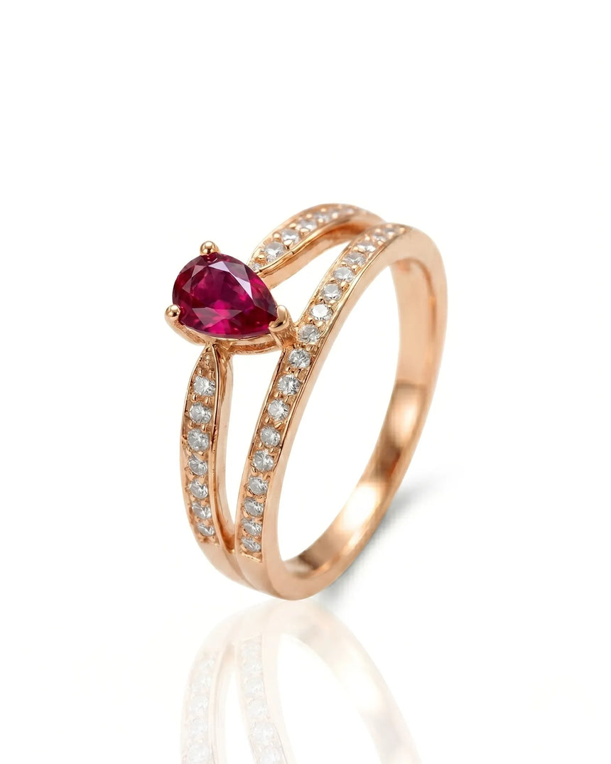 Pear ruby ring with diamond pavé split shank in 18K rose gold | SARATTI