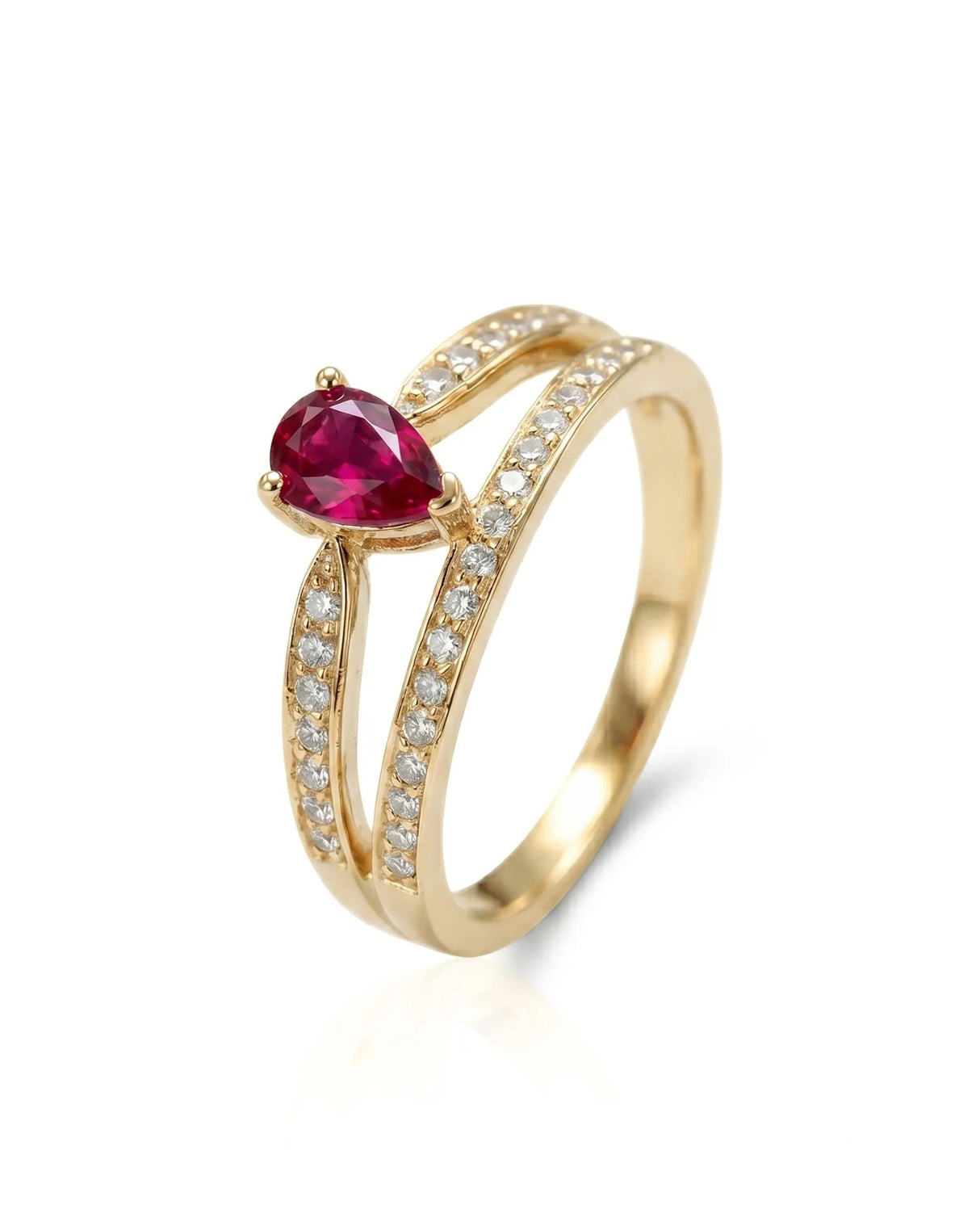 Pear ruby ring with diamond pavé split shank in 18K yellow gold | SARATTI