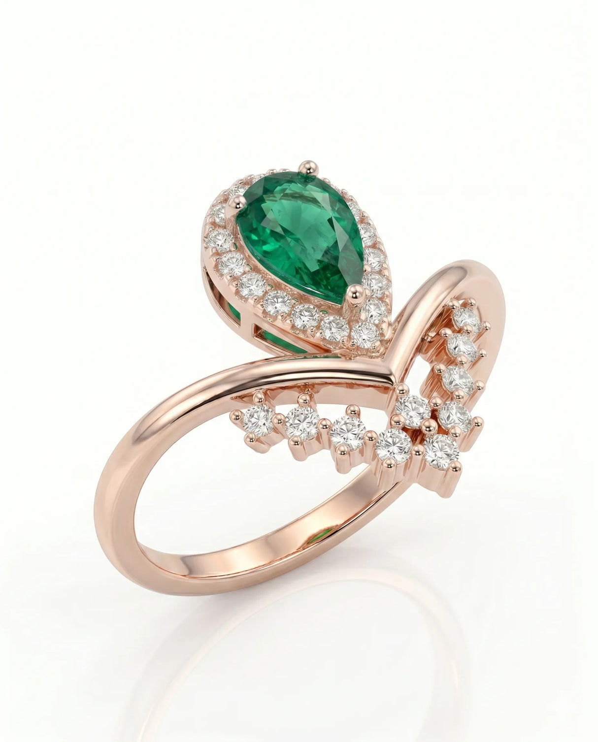 Pear shaped emerald promise ring in 18K rose gold | SARATTI
