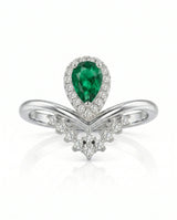 Pear shaped emerald promise ring in platinum | SARATTI
