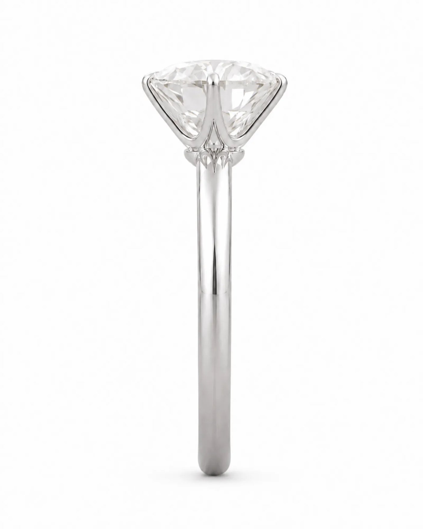 Platinum moissanite solitaire engagement ring for a refined and timeless proposal | SARATTI