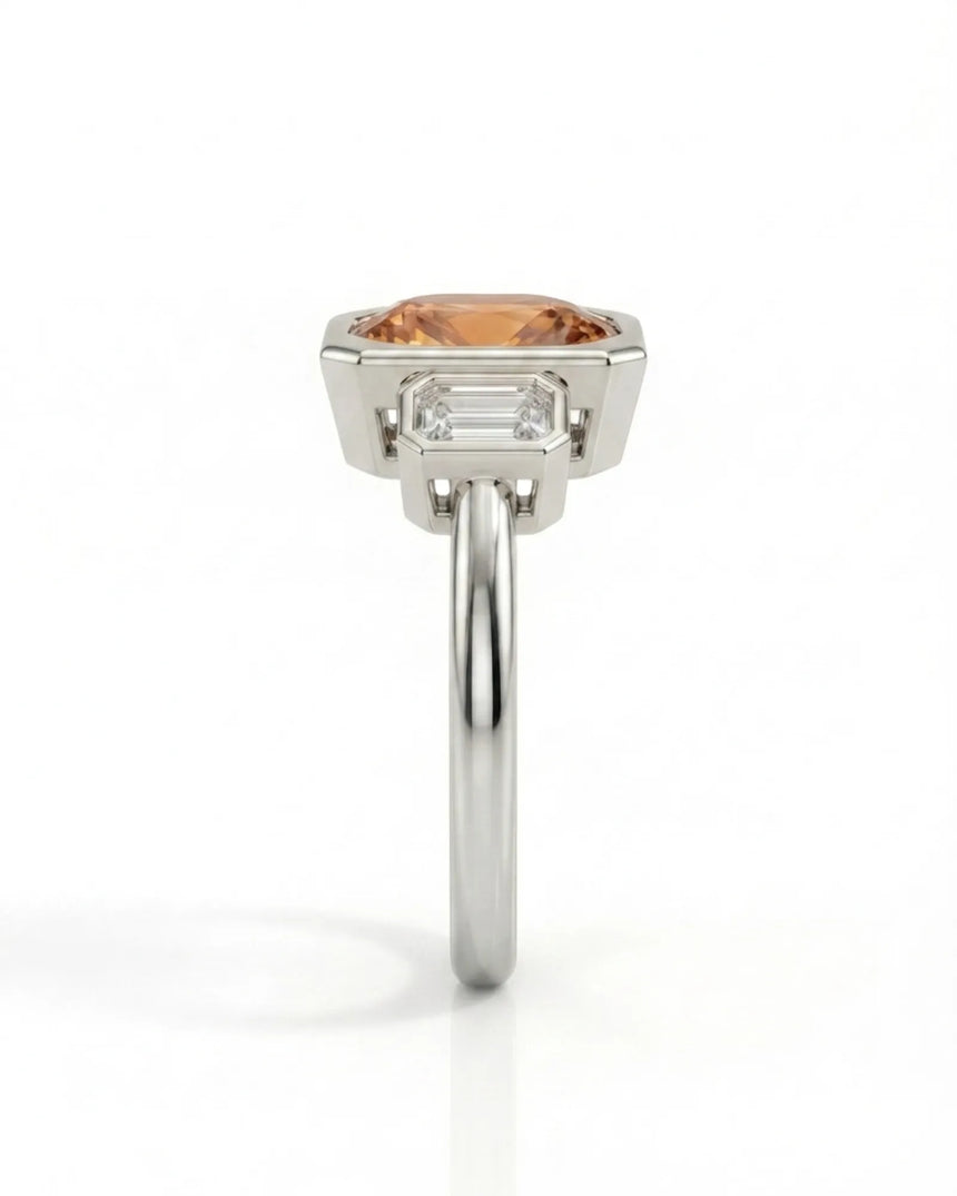 Platinum oval Topaz three-stone setting with smooth protective frame | SARATTI.
