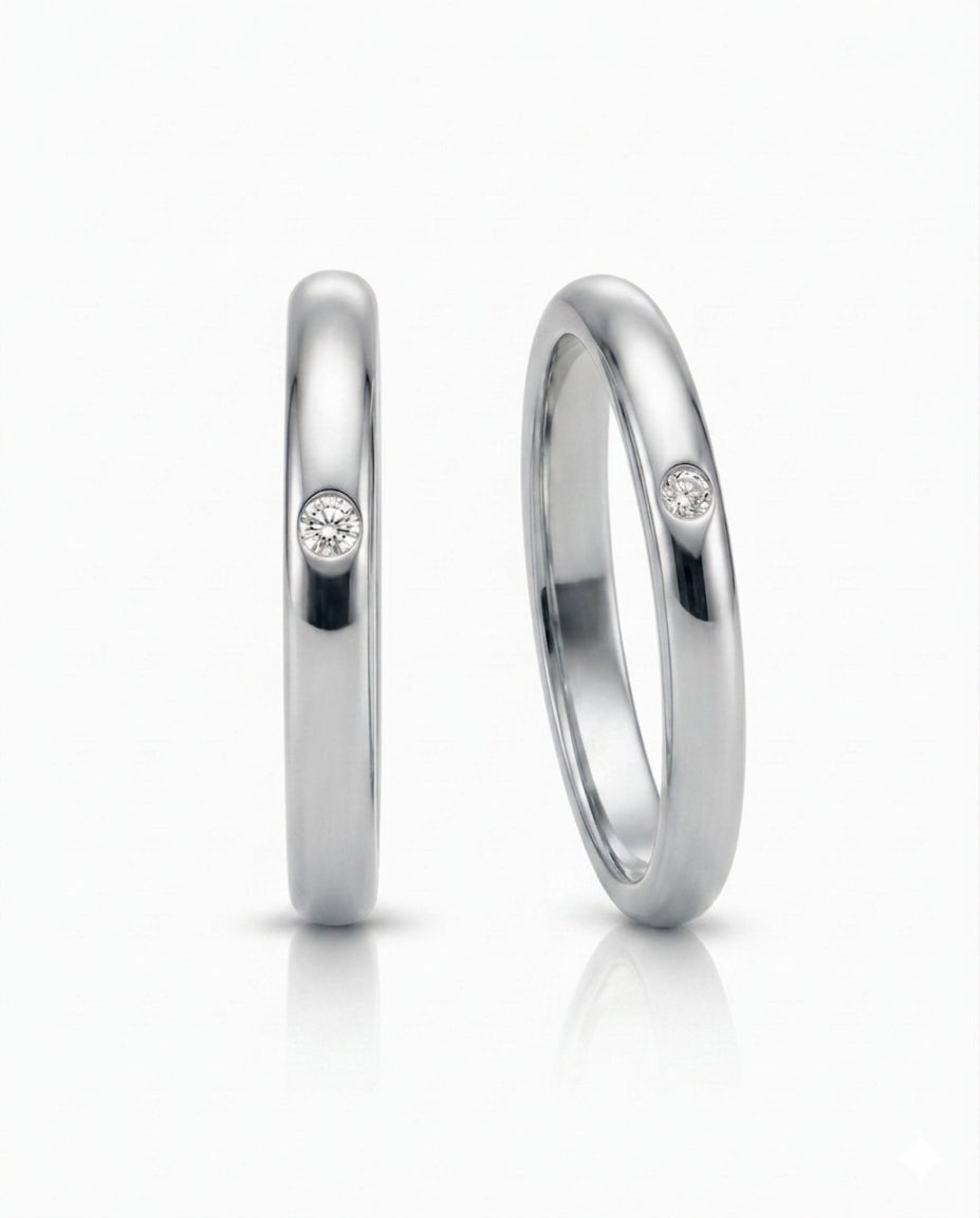 Polished natural diamond band ring in Platinum | SARATTI