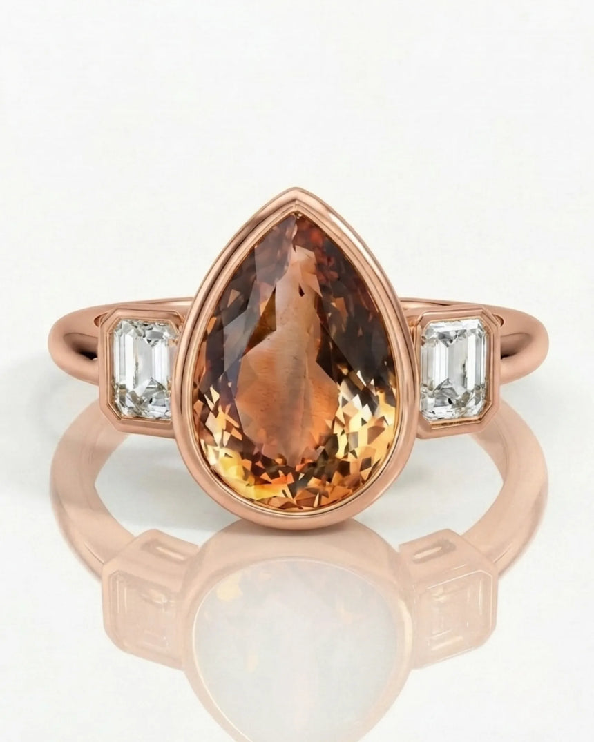 Protective pear Topaz setting with sculpted 18K rose gold bezel | SARATTI