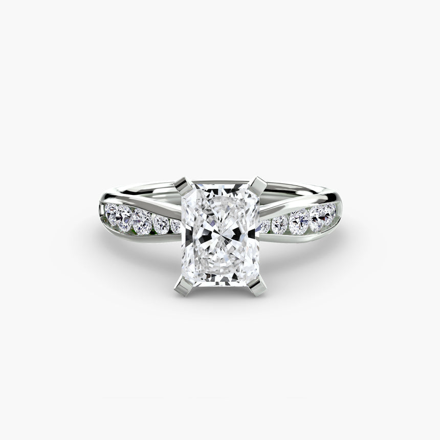 Lumière Solitaire with Pavé Setting