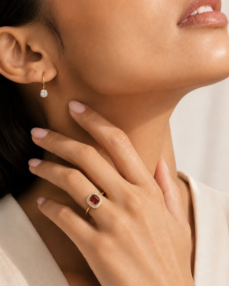 Reine Consort vintage tourmaline ring with octagonal bezel in 18K yellow gold | SARATTI